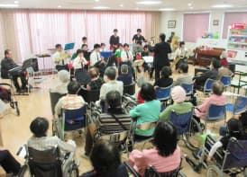 花火大会前コンサート
